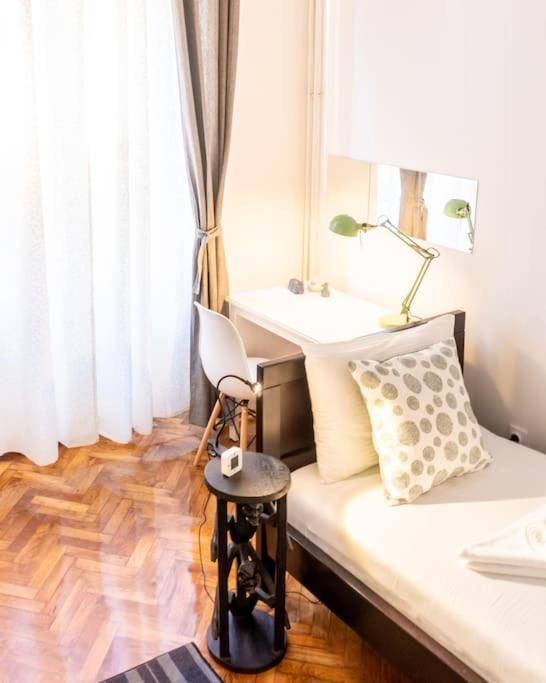 Central And Comfy 2Bdr Apartment Near Parliament Belgrado Esterno foto